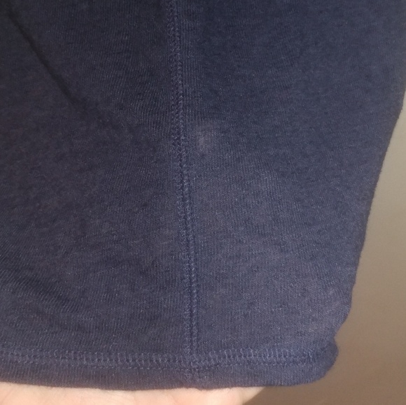 Navy blue shirt. - Picture 6 of 6